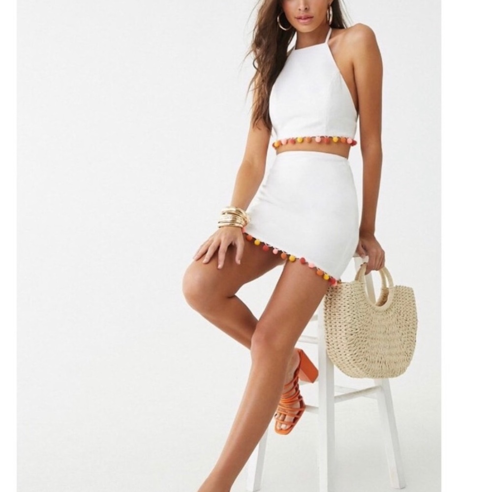 Forever 21 Pom Pom set